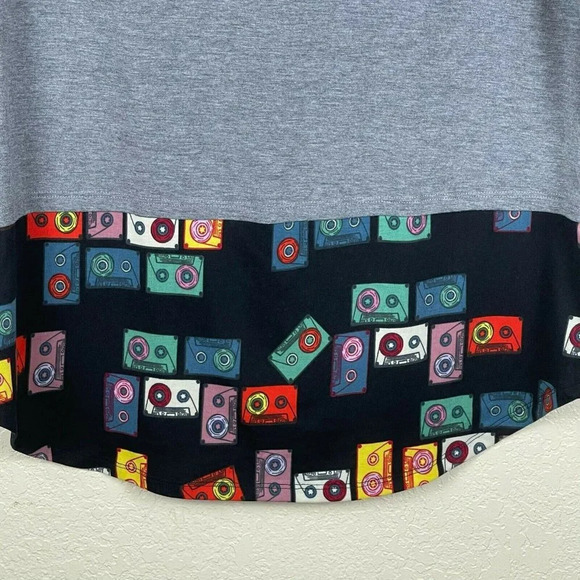LULAROE Blouse Women's Sz XS Irma Tunic Retro Cassette Tape Hi-Low Hem Gray - Picture 7 of 8
